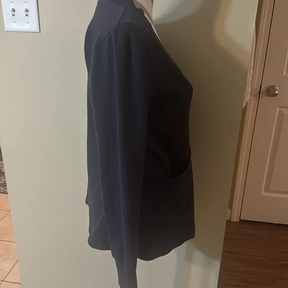 Navy Blue V-Neck Sweater with Front Pockets by Ann Taylor LOFT - Medium - Picture 5 of 8